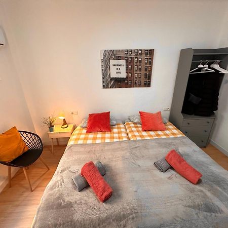 Centro Historico Malaga Especial Grupos 4 Apartment ภายนอก รูปภาพ